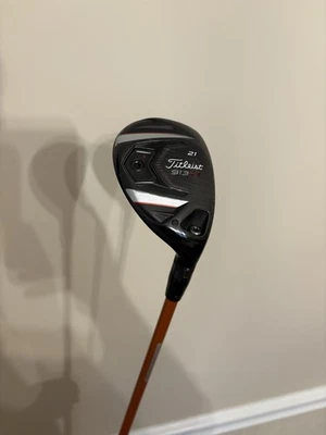 Titleist 913H Right Handed 4 Hybrid - Tour AD Stiff Flex Shaft - Image 1 of 4