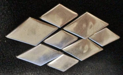 8 piezas vintage Monel Diamond Conchos-chicago tornillo poste trasero-desfile brida tachuela Foto 1 de 4