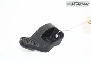 2018-2024 GMC TERRAIN 1.5L L4 FRONT RIGHT SIDE RADIATOR UPPER MOUNT BRACKET OEM - Picture 1 of 7