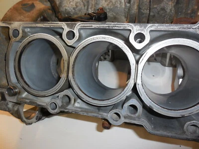 98-03 Mercedes W210 E320 Sedan 3.2L V6 bloco de motor de alumínio 1120105505 - Imagem 1 de 4