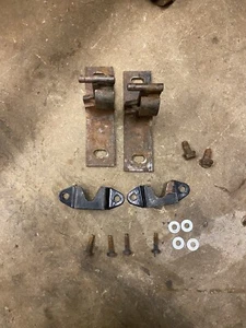 JEEP WRANGLER YJ Factory REAR SEAT BRACKETS FOLD & TUMBLE 1987-1995 OEM (053) - Bild 1 von 12