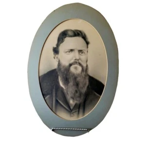 Antique Charcoal Sketching of a Bearded Man from the 1800's Oval Matted - Picture 1 of 3