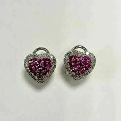 Brincos femininos de argola de coração de rubi de corte redondo 2 quilates folheados a ouro branco 14k - Imagem 1 de 4