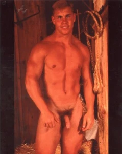 FOX STUDIOS CONTEMPORARY PHOTO * 8X10" COLOR *BUSTER IN THE BARN - Picture 1 of 1