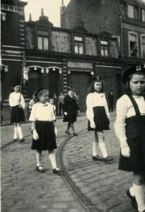 France Fives Lille Catholic Group Ames Vaillantes Origny en Thierache Photo 1946 - Imagen 1 de 3