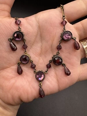 Collar con flecos y diamantes de imitación púrpura Byrd Designs renacimiento victoriano Foto 1 de 4
