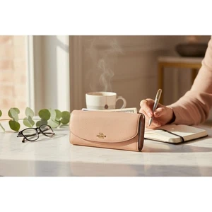 Coach Signature Akkordeon-Geldbörse aus genarbtem Leder mit beschichtetem Canvas-Futter - Bild 1 von 13