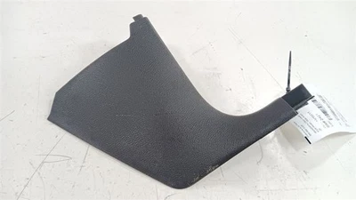 Embellecedor panel de retroceso pasajero derecho Volkswagen Golf 2010 2011 2012 2013 2014 Foto 1 de 4