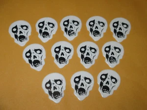 12 HORROR SKULL MONSTER WHITE GITARRENPLEKTREN - HOT PICKS USA - SAMMLERSTÜCK / SELTEN  - Bild 1 von 2