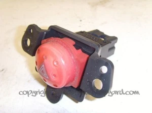 Interruptor de luz de advertencia de peligro Nissan Almera Tino 1.8 00-06 - Imagen 1 de 1