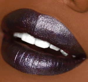 Mailand Halloween Metallic schimmernder Lippenstift Farbe 110 STICK & ZAUBER NEUER LIPPENSTIFT - Bild 1 von 5