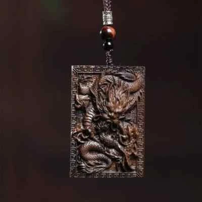 Collar de la suerte bendición amuleto colgante dragón tallado en madera grado A natural Foto 1 de 4