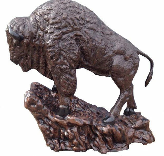 Estatua de animal de aluminio fundido de búfalo/bisonte en roca parece arte de bronce/patio Foto 1 de 3