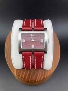 Kenneth Cole Reaction Ladies 33mm Watch Silver Tone Red Dial & Band RK2051- RUNS - Picture 1 of 21