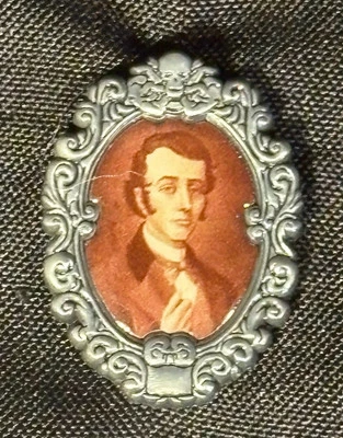 Pin Master Gracey Disneyland DCA WDW 2017 Haunted Mansion Mystery Cameo - Imagem 1 de 4