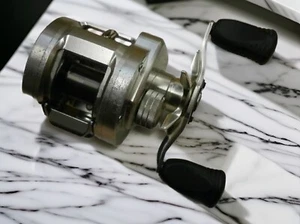 Mulinello Daiwa RYOGA 2020H Baitcast big game pesca argento usato JP - Foto 1 di 6