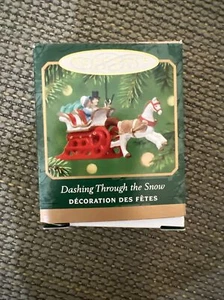 Dashing Through The Snow`2001`Miniature-One Horse Sleigh,Hallmark Ornament- NOS - Picture 1 of 2