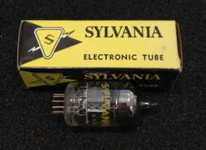 SYLVANIA 10LB8 TUBO ELETTRONICO VINTAGE - Foto 1 di 7