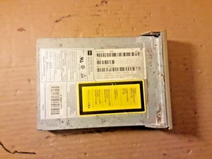 Toshiba XM-4101B SCSI 50 PIN CD-ROM DRIVE, ROM VER NO:EA-40406, UNTESTED, PARTS - Afbeelding 1 van 6