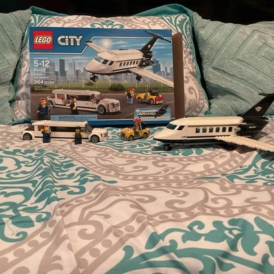 LEGO City: Airport VIP Service (60102) - Image 1 of 4