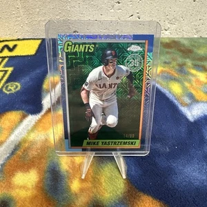 2025 topps serie 2 Mike Yastrzemski SF Giants Silver Pack Green Mojo RC #14/99 - Foto 1 di 2