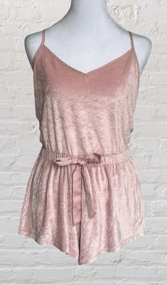 Victoria's Secret Rosa Terciopelo Terciopelo Talla M Ropa de Dormir Pijama Mameluco Y2K Suave Niña Foto 1 de 4