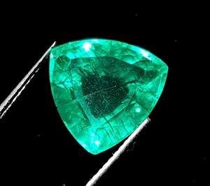 Smeraldo Naturale 11,15 Ct Forma Trilione Gemma Sciolta Con Certificato - Foto 1 di 6