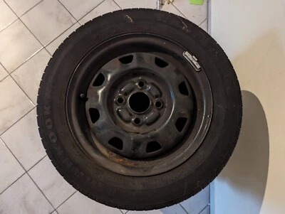 Gebrauchte Autoreifen mit Stahlfelgen, Hankook 13 Zoll, sehr guter Zustand - Bild 1 von 2