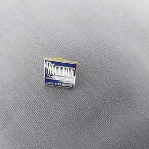 The Million Dollar Club Realtors Life Member Lapel Jacket Hat Pin - Picture 1 of 3