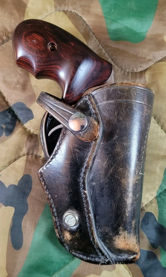 Bucheimer 13A-52 Combat Black Leather RH Cross Draw Colt Cobra Holster - Image 1 of 4