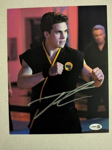 TANNER BUCHANAN Signed 8x10 Photo COBRA KAI Robby Keene Autograph JSA COA - Picture 1 of 2