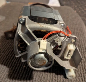 WHIRLPOOL WASCHMASCHINE ANTRIEBSMOTOR WP8182793 8181682 8182793 ORIGINAL WHIRLPOOL @@@@@ - Bild 1 von 6