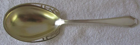 Queen Anne Plain Dominick and & Haff Sterling Silver vegetable serving spoon Cover