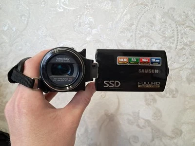 Samsung HMX-H204BP Digital Video Camera Recorder Camcorder SSD 16 Gb + SD Card - Image 1 of 4