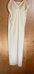 Vintage Vanity Fair Nylon beige Full Slip - Größe L - 48" lang von oben nach unten - Bild 1 von 5