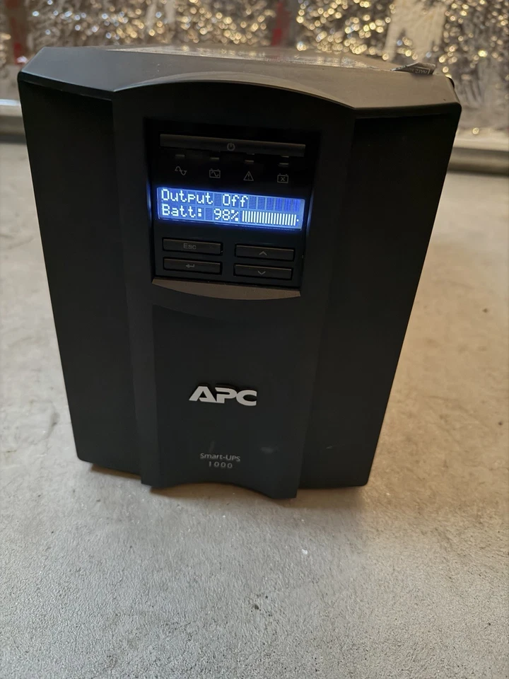 APC Smart-Ups SMT1000C 1000VA/700W 120V 8-Outlet UPS - Image 1 of 4