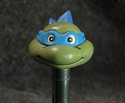 CABEZA Y BANDANA LEONARDO • ACCESORIOS TORTUGAS NINJA MUTANTES ADOLESCENTES NECA Foto 1 de 2