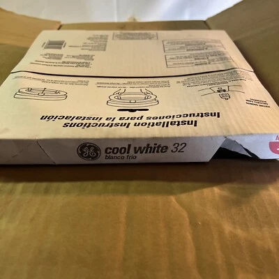 GE FC12T9 CW Fluorescent 32-Watt Lamp Light Bulb 12" Cool White. New - Image 1 of 3