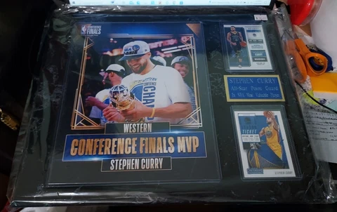 STEPHEN CURRY 12x15 Plaque with 8x10 Picture, 2 Cards and Engraved Plate Cover