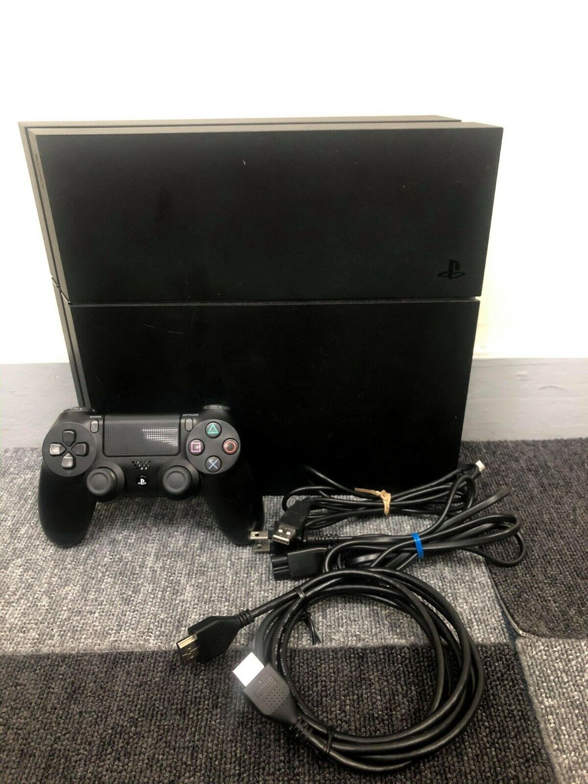 Sony PlayStation 4 PS4 CUH-1200A 500GB Jet Black Console + 