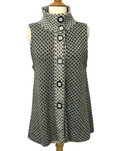 Habitat Clothes to Live In Knit Mock Neck Sweater Vest Buttons Size S Black Tan - Picture 1 of 9