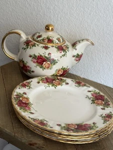 Royal Albert "Old Country Roses" Classic III Tea Pot & 4 Plates Vintage Gold - Picture 1 of 22
