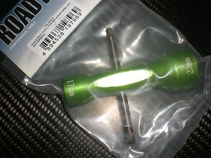 ROADTECH clé de roue aluminium "verte" 17 mm & 23 mm - Picture 1 of 1