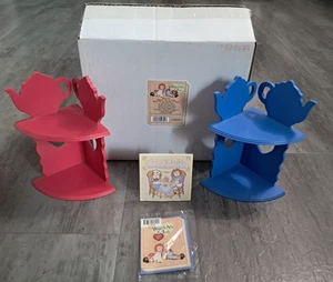 Enesco Raggedy Ann und Andy Holz Teeservice Display Regal und Staffelei Neu im Karton - Bild 1 von 5