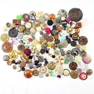 Vintage Mixed Lot of 165 Collectible Sewing Buttons Assorted Materials 1.7 Lbs - Picture 1 of 16