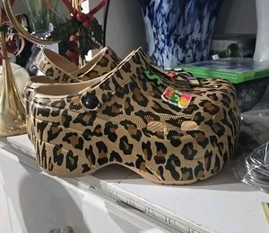 Crocs Plateau CAPE ROBBIN Chunky Clogs Cheetah Print, 7M - Bild 1 von 7