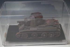 TANK MIDIUM BT-42 BUILT 1/35 SCALE PLASTIC MODEL KIT WITH CLEAR DISPLAY - Picture 1 of 7