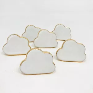 Manopola in ceramica a forma di nuvola con cerchio in oro - manopole / tiri cassetto - Foto 1 di 10