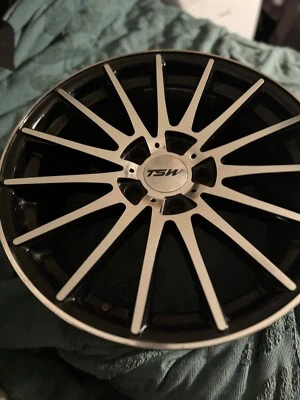 rodas de aros de carro usados pneus de rodas usadas - Imagem 1 de 3