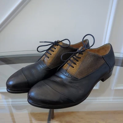 Zapato Oxford Fluevog Northampton Duston Negro Amarillo Hombre" Talla 10.5 Foto 1 de 4